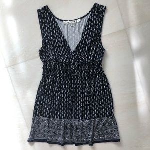 Max Studio Navy & White Leaf Print Sleeveless Top